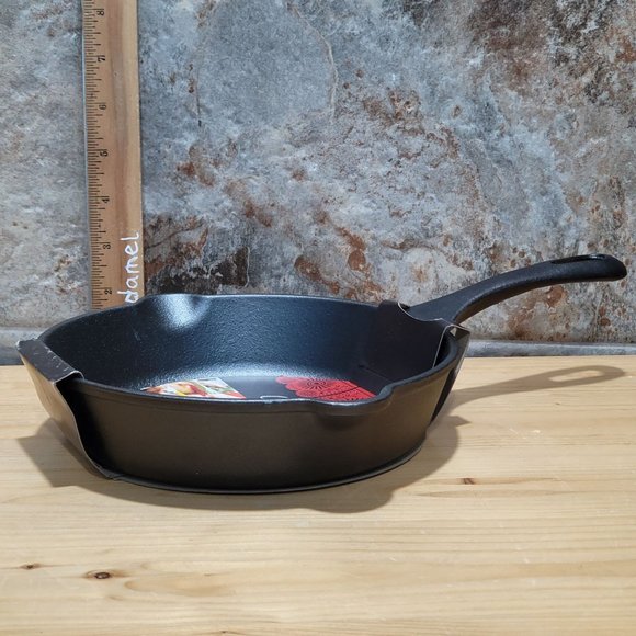 Cocinaware Cast Iron Fry Pan Skillet 8 Inches Pour Spouts New - Picture 8 of 9